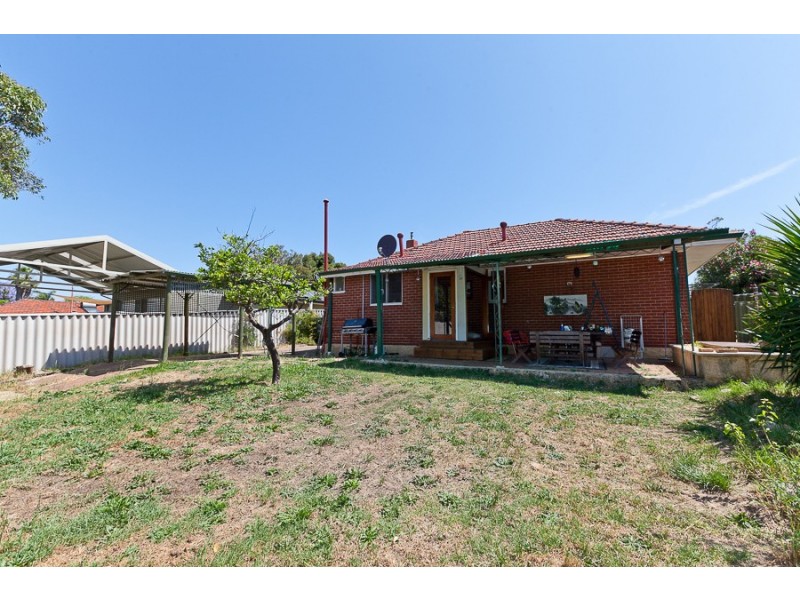 4 Batten Street, Coolbellup WA 6163