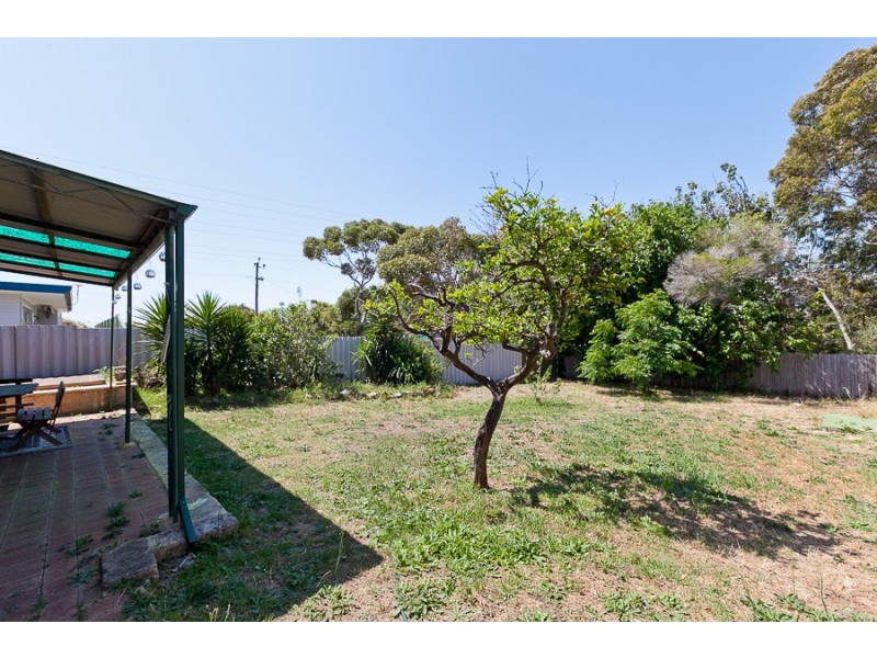 4 Batten Street, Coolbellup WA 6163