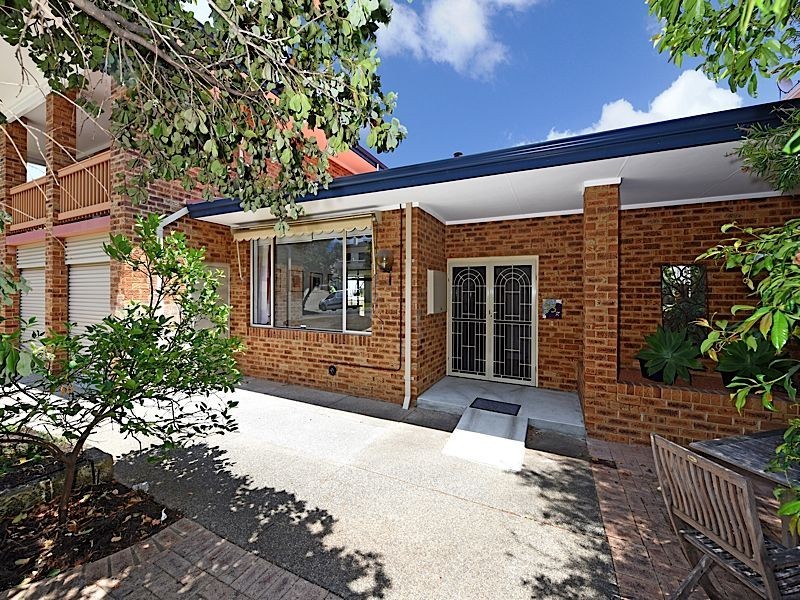 53 Tarongo Way, City Beach WA 6015