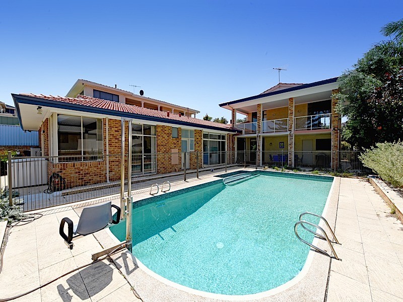 53 Tarongo Way, City Beach WA 6015