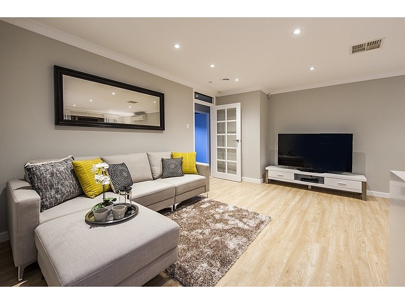 29 Napier Road, Marangaroo WA 6064