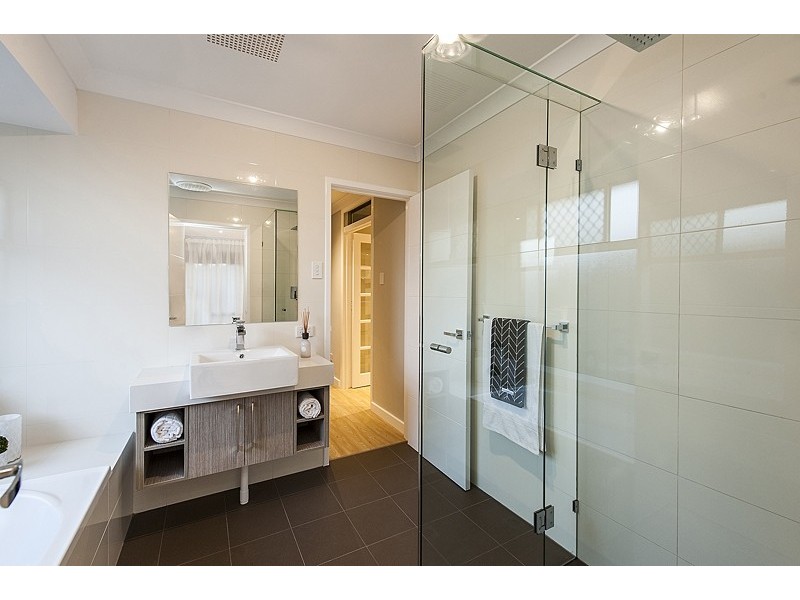 29 Napier Road, Marangaroo WA 6064