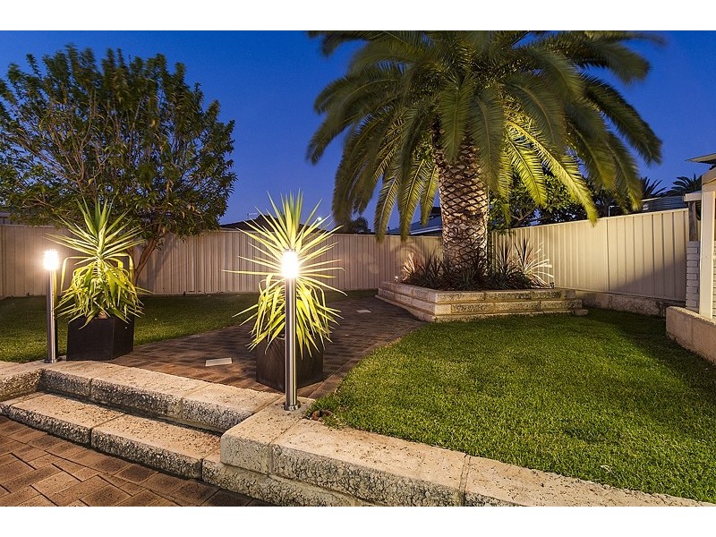 29 Napier Road, Marangaroo WA 6064