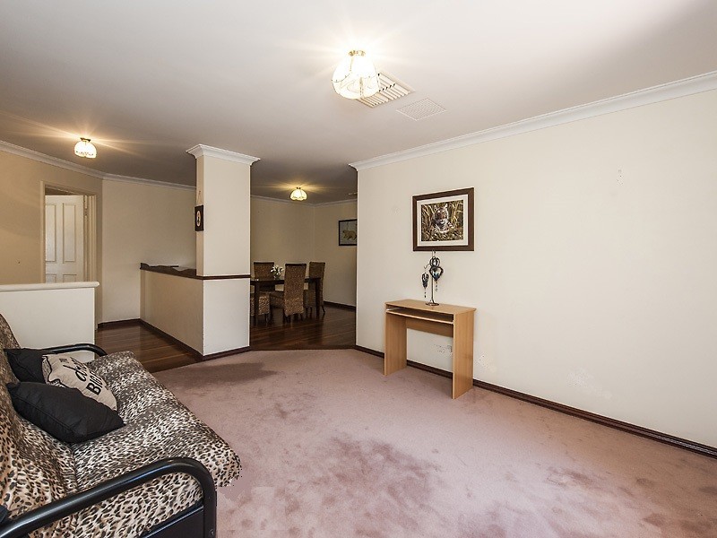 11 Adelphi Court, Marangaroo WA 6064