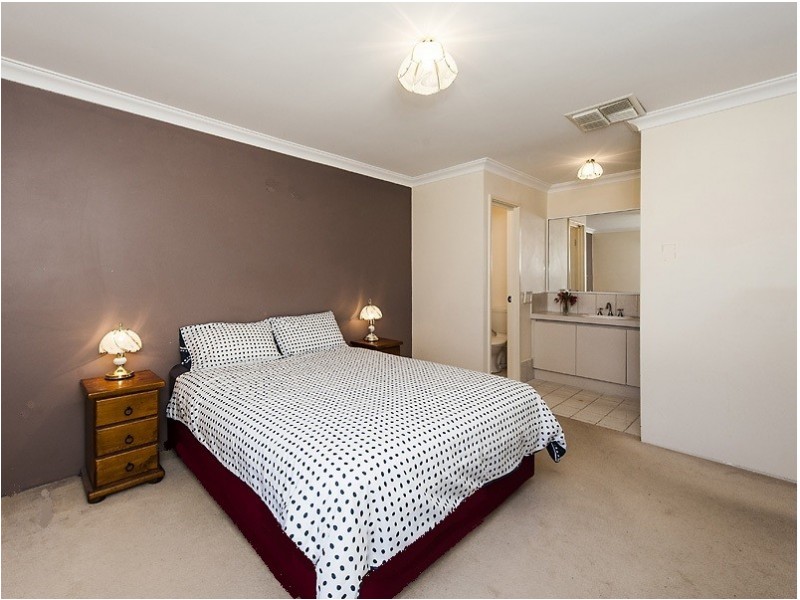 11 Adelphi Court, Marangaroo WA 6064