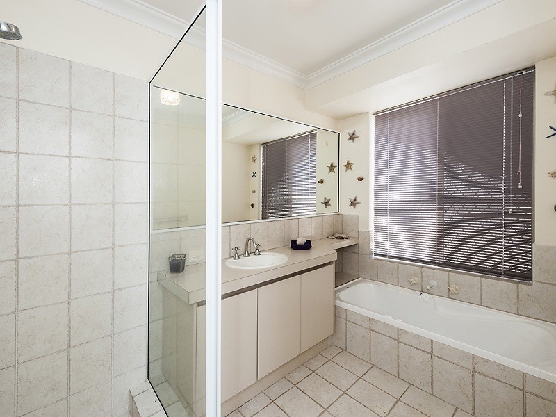 11 Adelphi Court, Marangaroo WA 6064