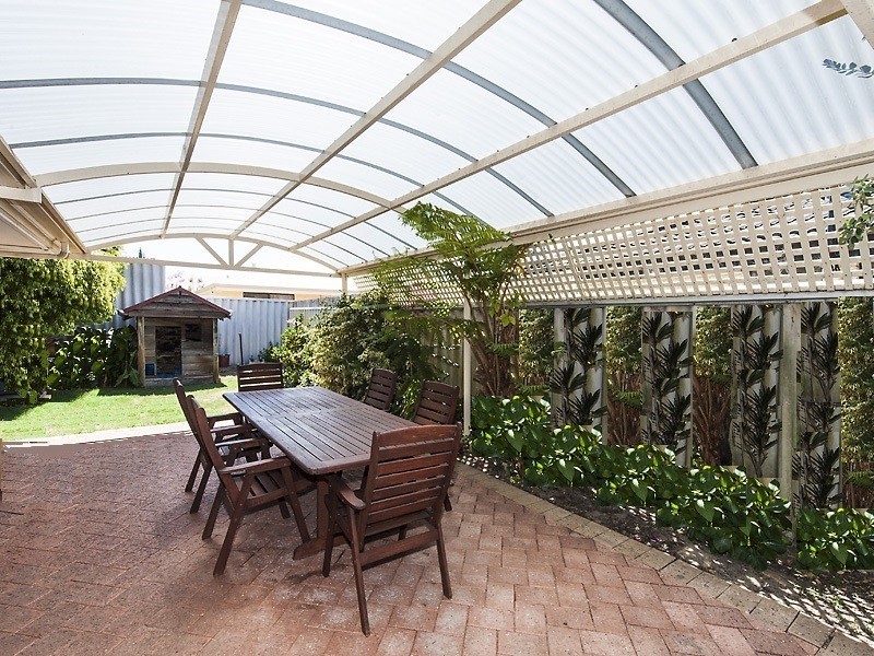 11 Adelphi Court, Marangaroo WA 6064