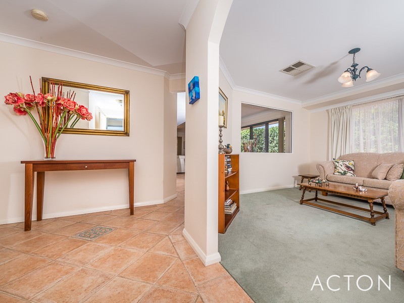 6 Cherub Way, Currambine WA 6028