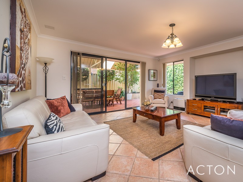 6 Cherub Way, Currambine WA 6028