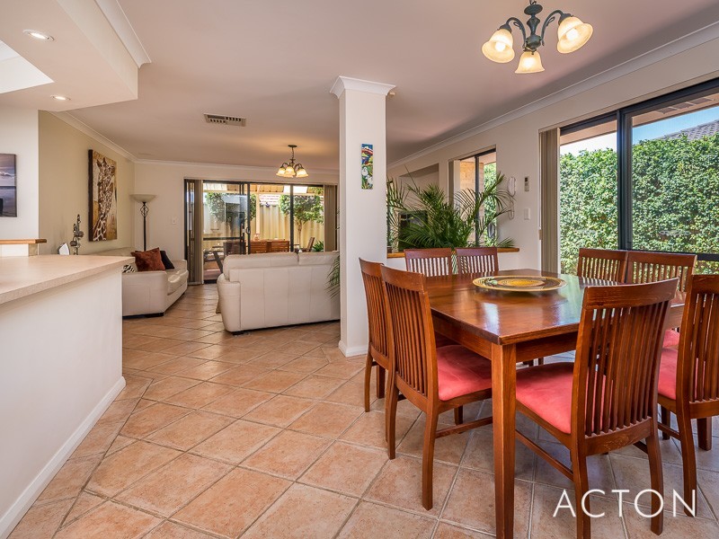 6 Cherub Way, Currambine WA 6028