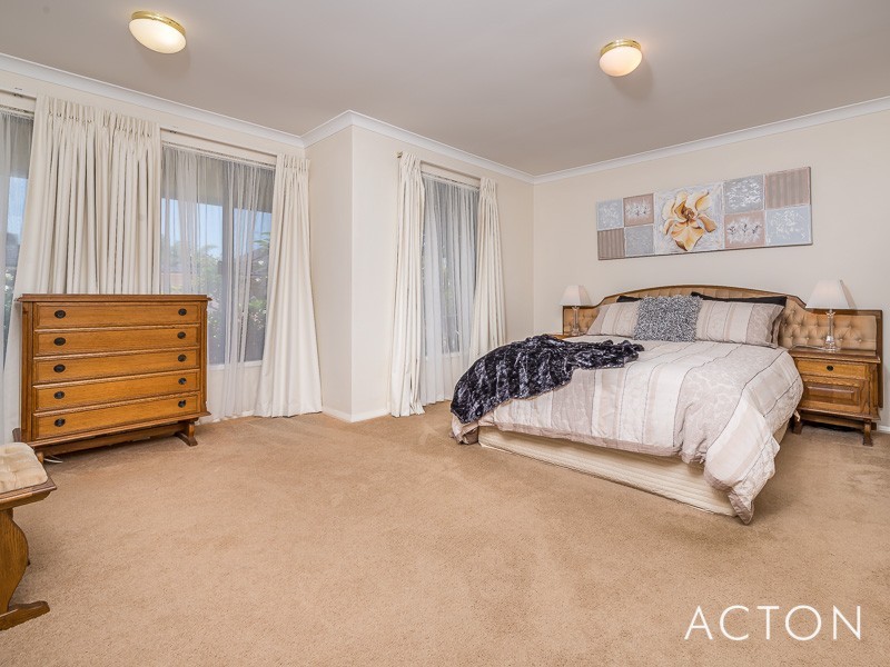 6 Cherub Way, Currambine WA 6028