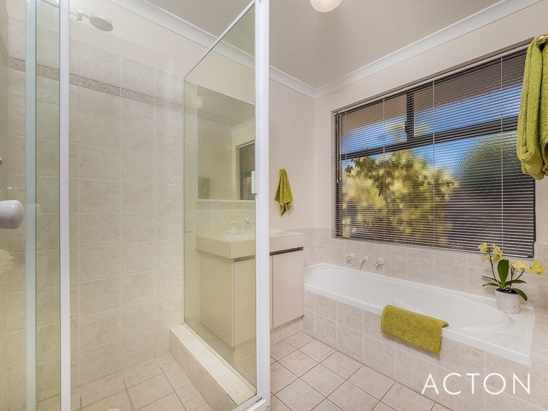 6 Cherub Way, Currambine WA 6028