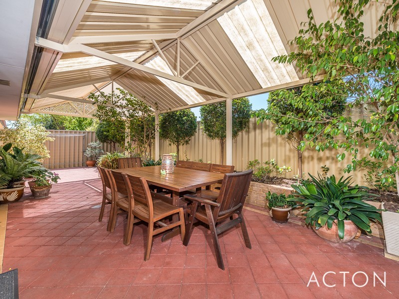 6 Cherub Way, Currambine WA 6028