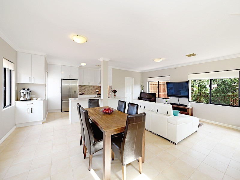 171A Woodside Street, Doubleview WA 6018