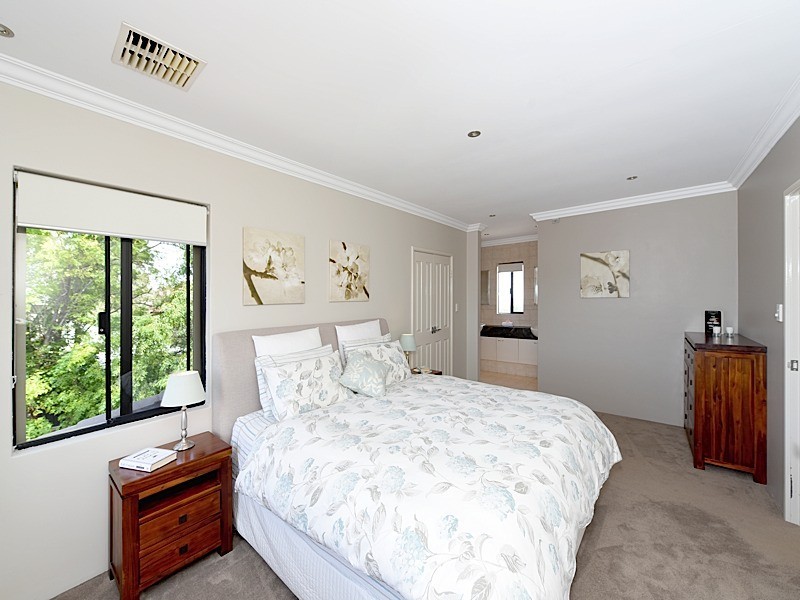 171A Woodside Street, Doubleview WA 6018