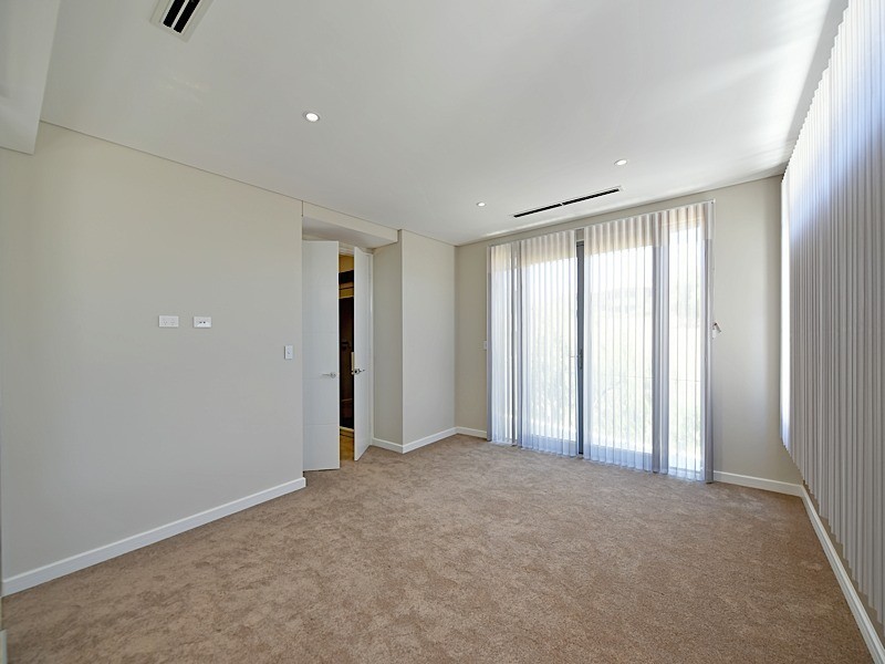 17 Balandi Way, City Beach WA 6015