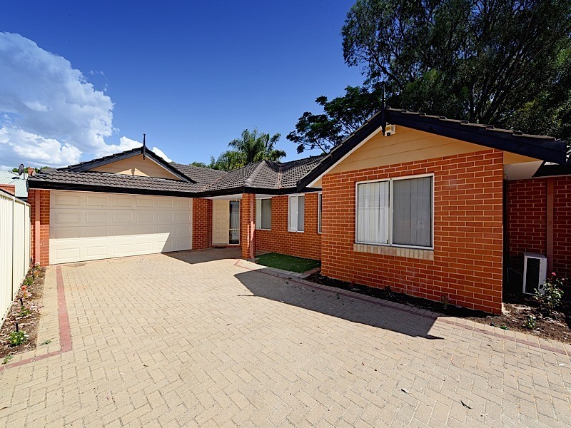 4/318 Hardey Road, Cloverdale WA 6105