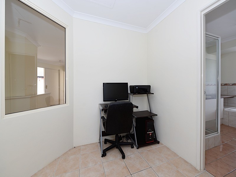 4/318 Hardey Road, Cloverdale WA 6105