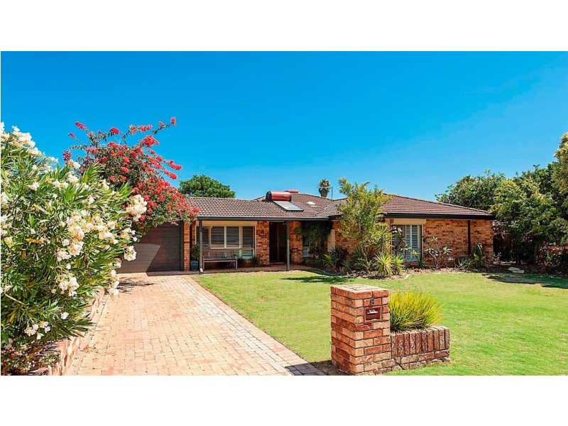 8 Sandgate Way, Marangaroo WA 6064