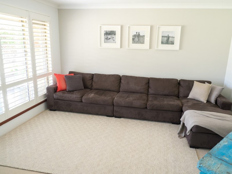 8 Sandgate Way, Marangaroo WA 6064
