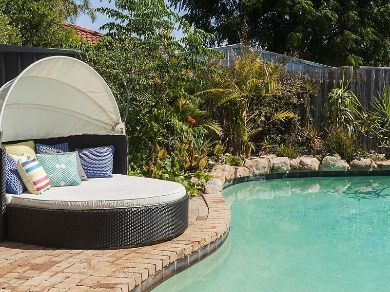 8 Sandgate Way, Marangaroo WA 6064
