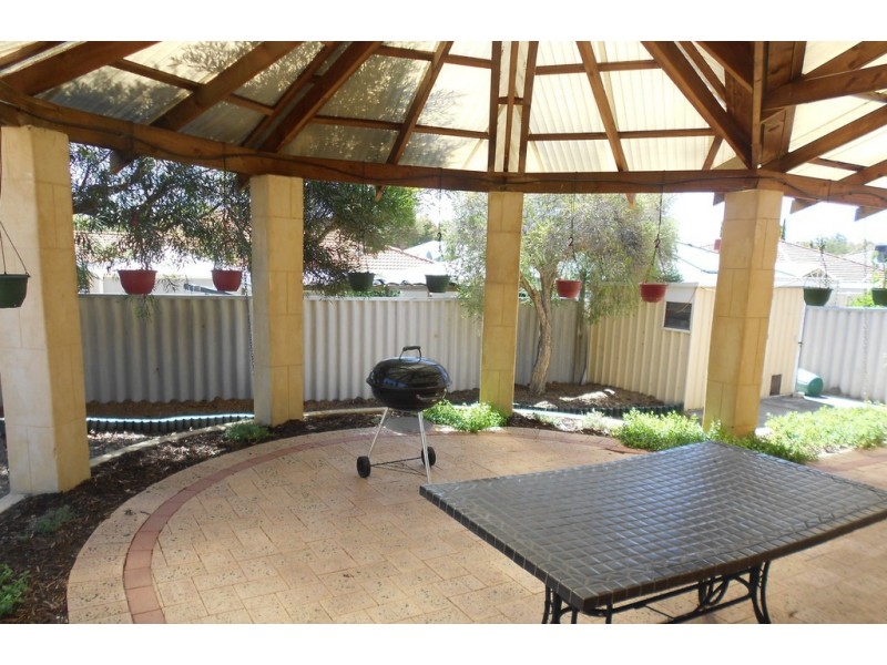 1 Sherlock Rise, Carramar WA 6031