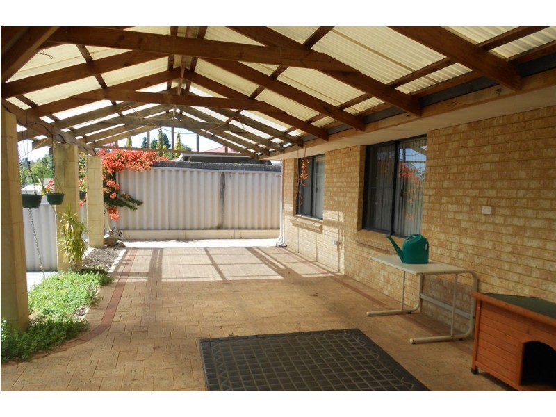 1 Sherlock Rise, Carramar WA 6031