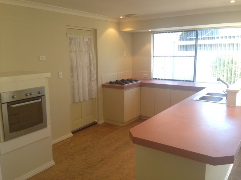 1 Sherlock Rise, Carramar WA 6031