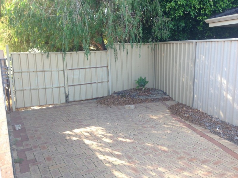 1 Sherlock Rise, Carramar WA 6031