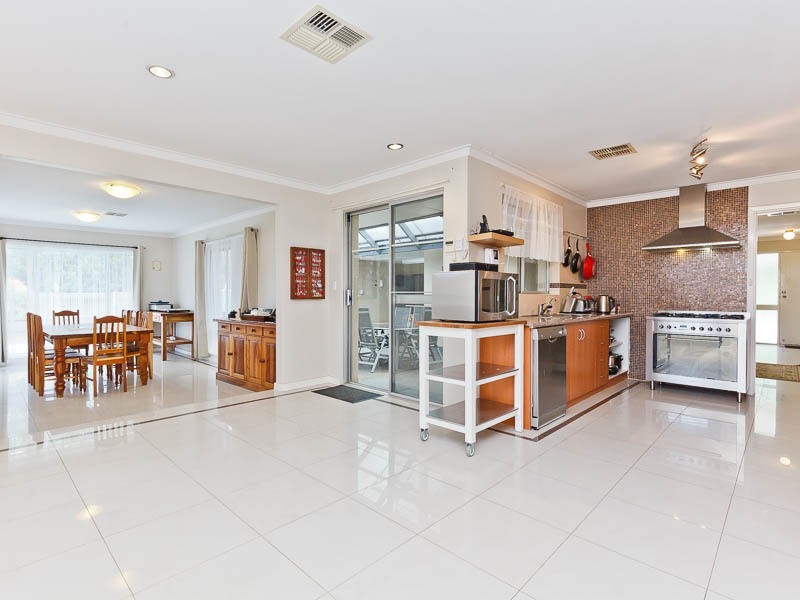 3 Bage Court, Hillarys WA 6025