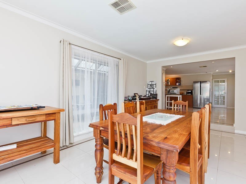 3 Bage Court, Hillarys WA 6025