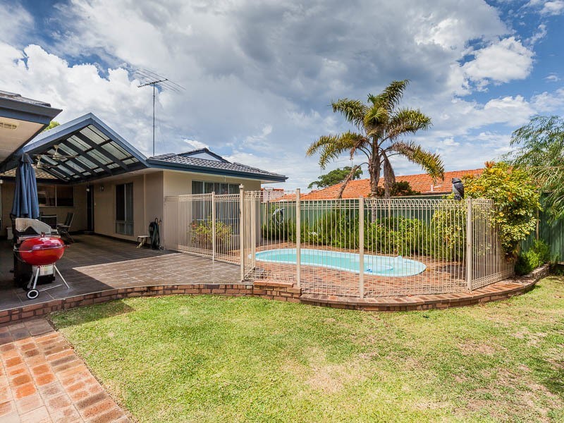 3 Bage Court, Hillarys WA 6025