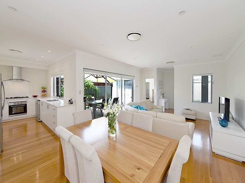 17B Jukes Way, Wembley WA 6014