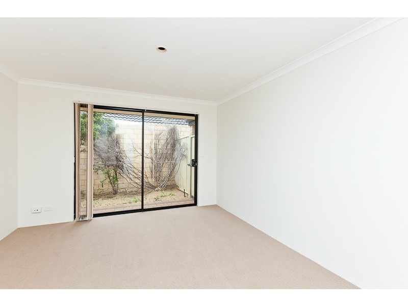 4 Paddington Avenue, Currambine WA 6028