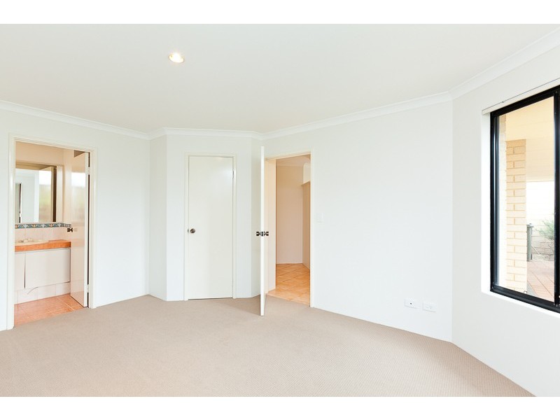 4 Paddington Avenue, Currambine WA 6028