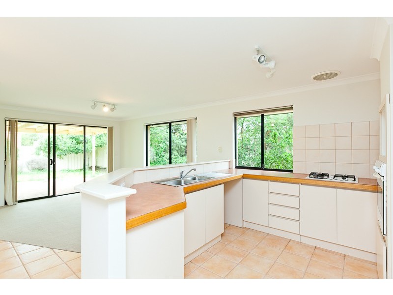 4 Paddington Avenue, Currambine WA 6028