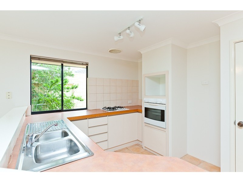 4 Paddington Avenue, Currambine WA 6028