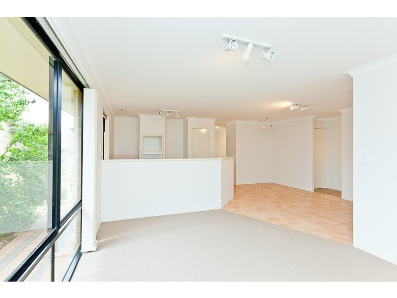 4 Paddington Avenue, Currambine WA 6028