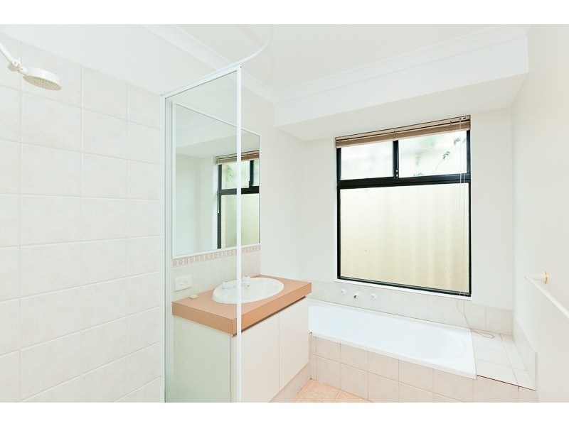 4 Paddington Avenue, Currambine WA 6028