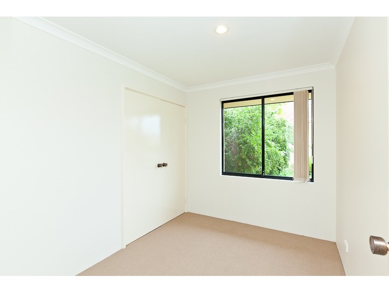 4 Paddington Avenue, Currambine WA 6028