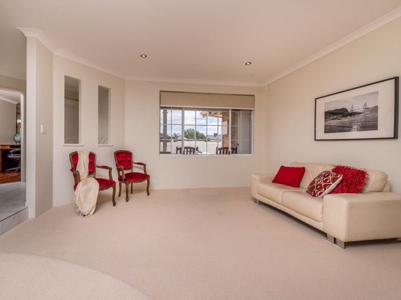 7 Baffin Lane, Iluka WA 6028