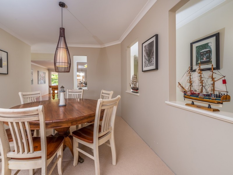 7 Baffin Lane, Iluka WA 6028