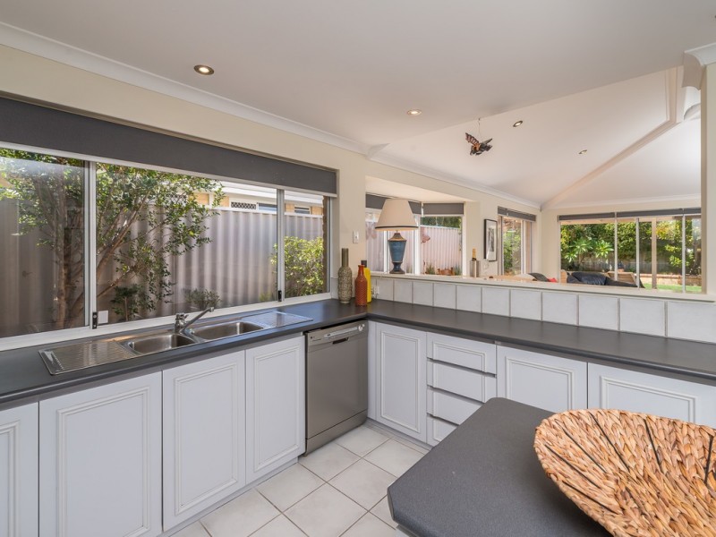 7 Baffin Lane, Iluka WA 6028