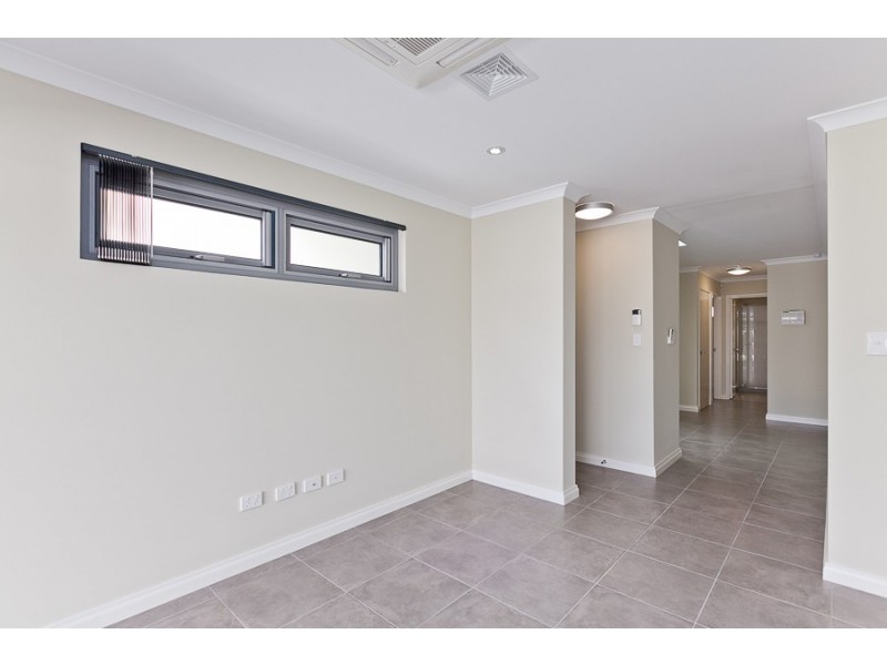 8/10 Pearl Road, Cloverdale WA 6105