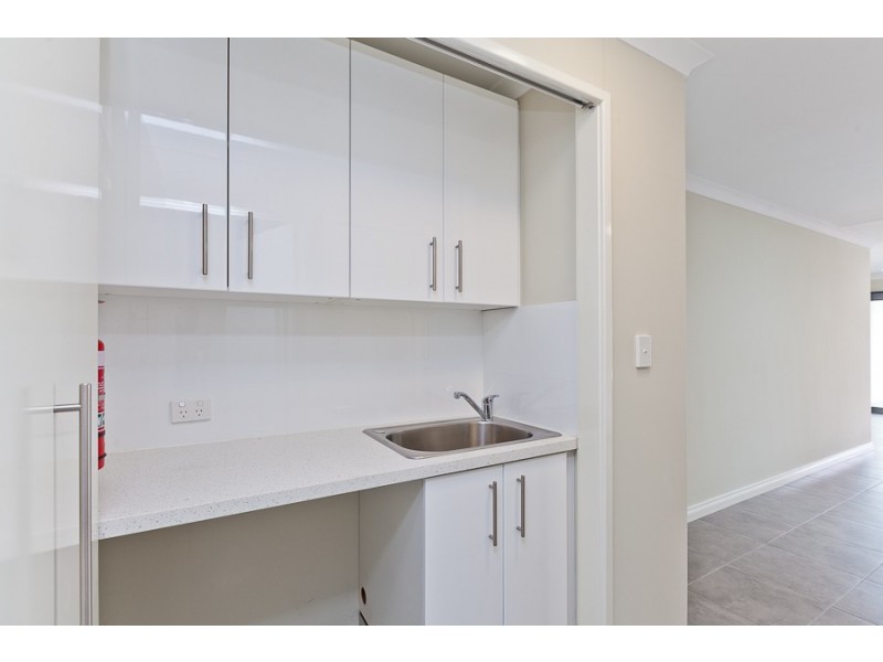 8/10 Pearl Road, Cloverdale WA 6105