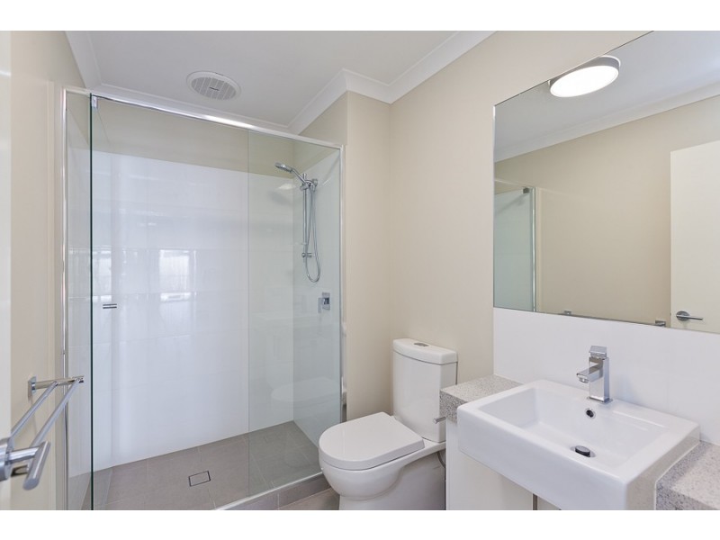 8/10 Pearl Road, Cloverdale WA 6105