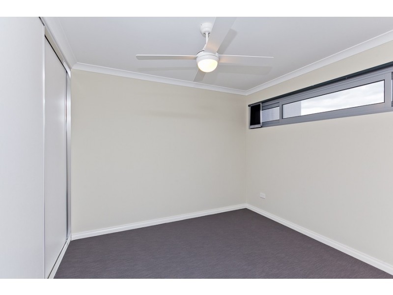 8/10 Pearl Road, Cloverdale WA 6105