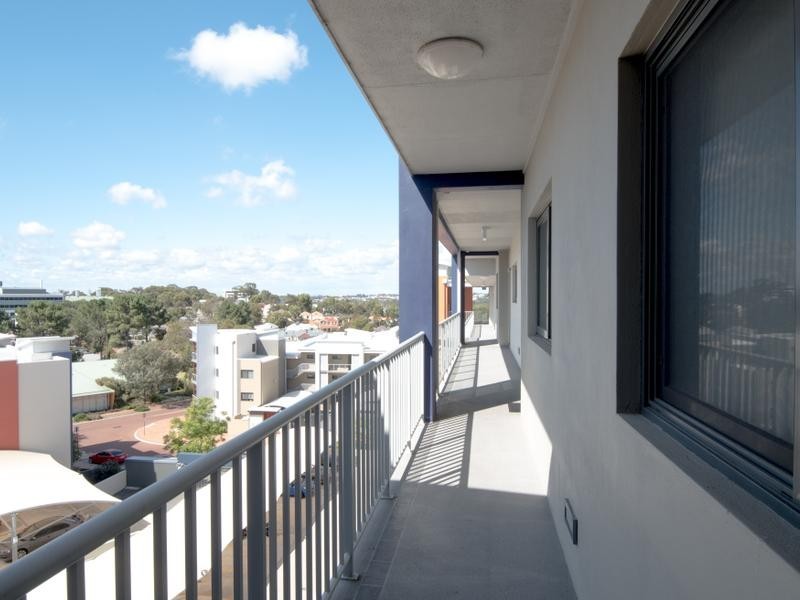 97/6 Walsh Loop, Joondalup WA 6027