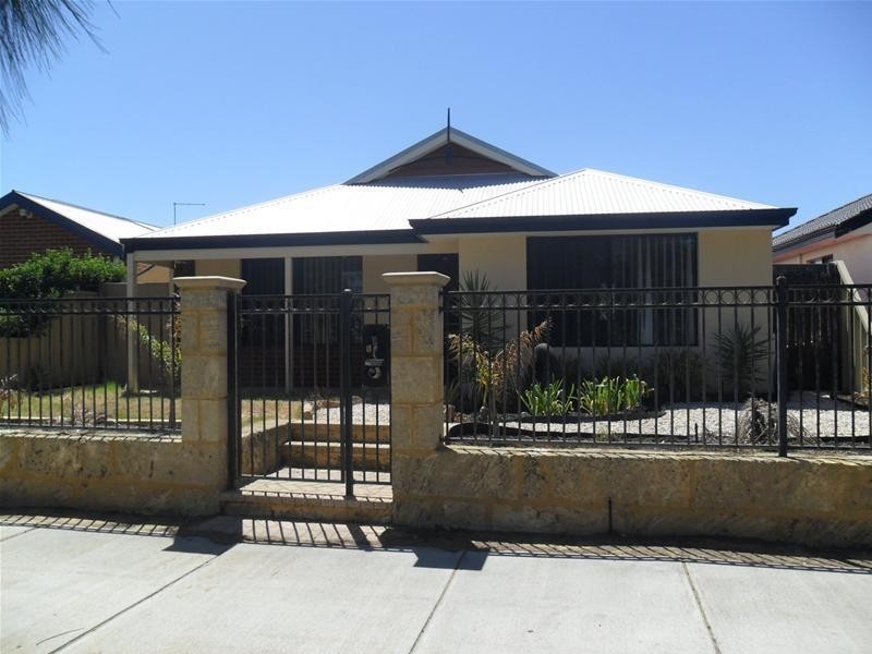 8 Aldreth Lane, Butler WA 6036