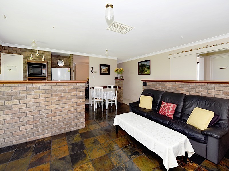 14 Redoubt Road, Willetton WA 6155
